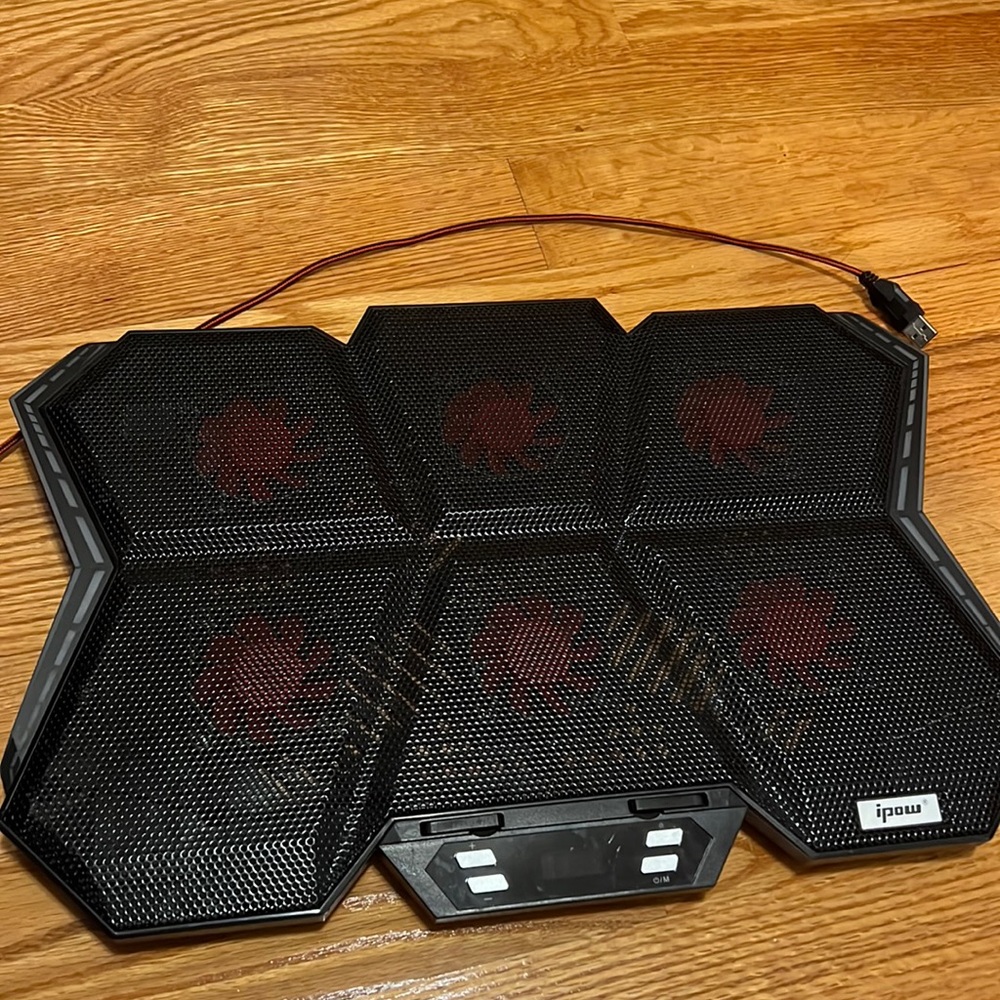 Ipow RGB laptop cooling pad